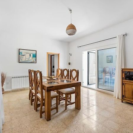8 Guests Large Villa Near Bossa Beaches & Airport San José Екстериор снимка